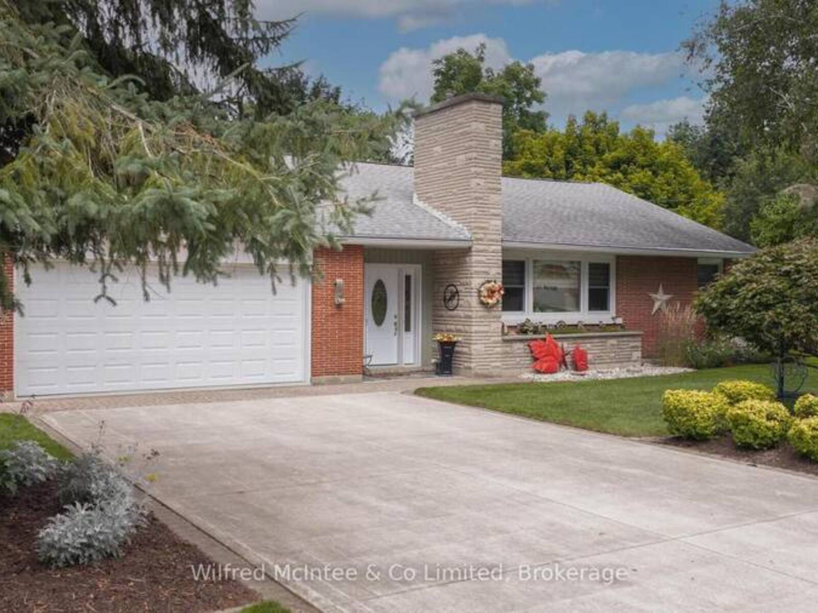 31 JOHNSTONE BOULEVARD, Walkerton, Ontario N0G 2V0