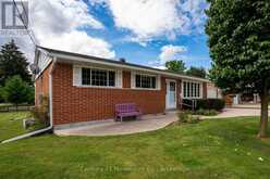 466 7TH AVENUE E | Owen Sound Ontario | Slide Image Seven