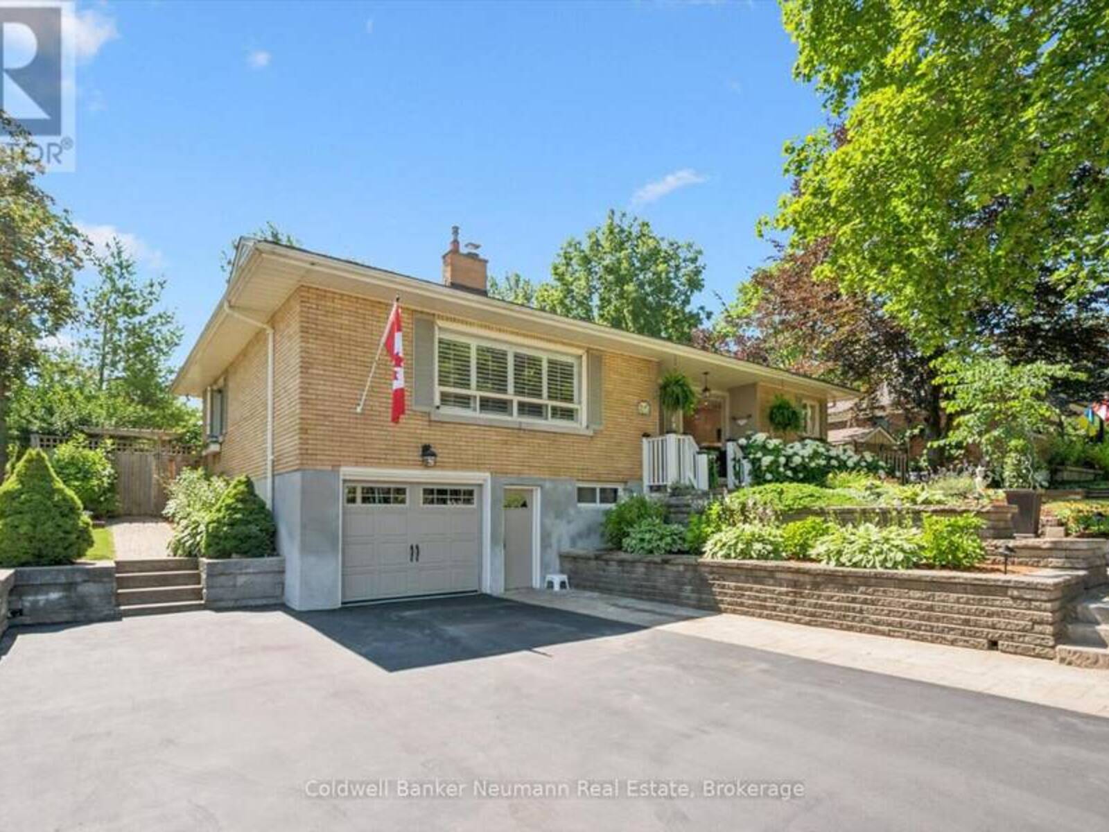25 BENNETT AVENUE, Guelph, Ontario N1E 2C6