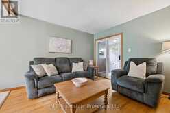 216 PARKSIDE DRIVE E | Fergus Ontario | Slide Image Sixteen