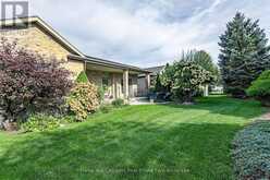 23 NORTH POINTE DRIVE | Stratford Ontario | Slide Image Thirty-two