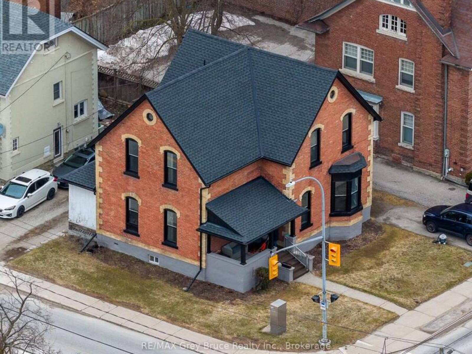 902 2ND AVENUE W, Owen Sound, Ontario N4K 4M7