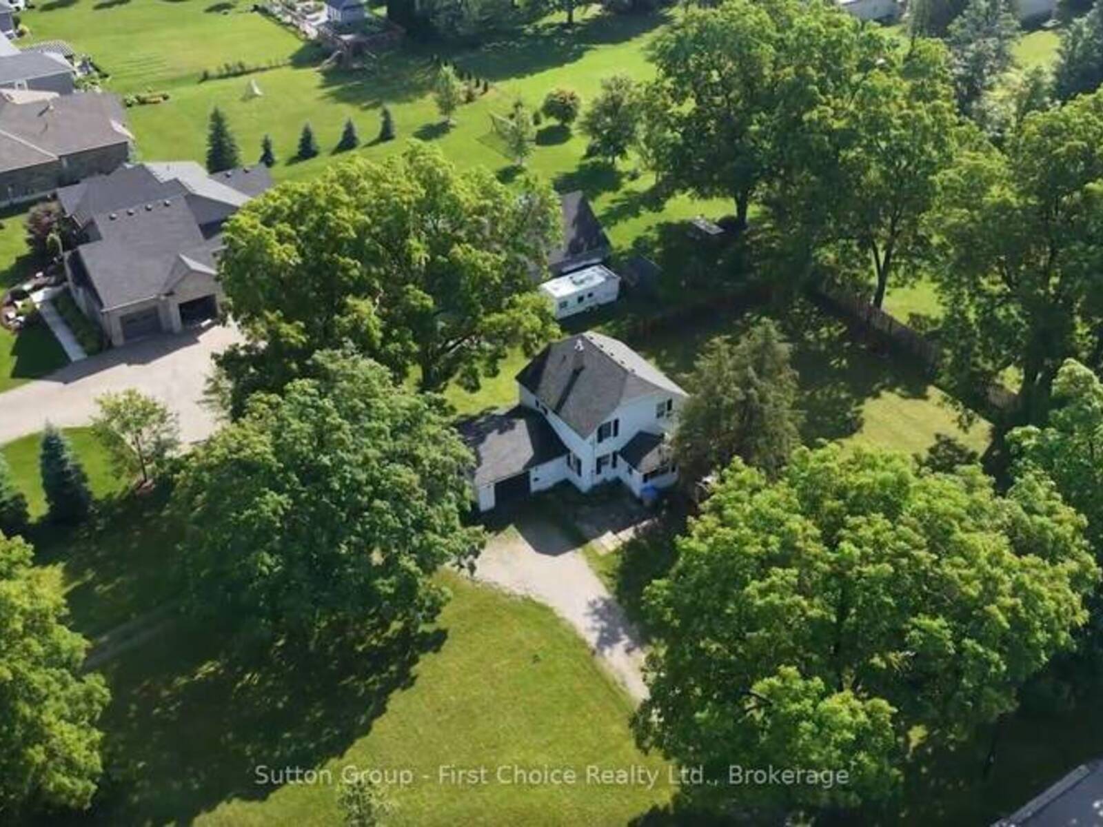 33 BAYFIELD STREET, Huron East, Ontario N0K 1G0