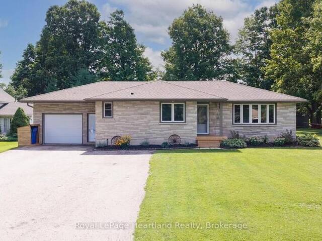 3042 ALBERT STREET Howick Ontario, N0G 1V0 - 4 Bedrooms Home For Sale