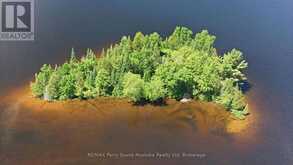 0 ISLAND | McKellar Ontario | Slide Image Ten