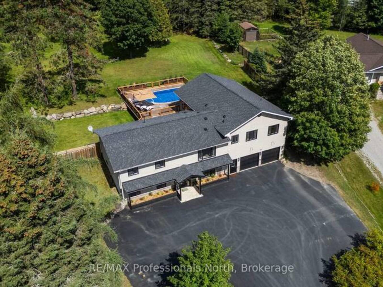 53 HARMONY ROAD, Haliburton, Ontario K0M 1S0