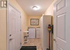 111 LUCY LANE | Orillia Ontario | Slide Image Thirteen