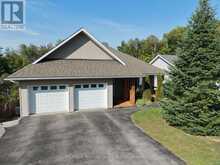 38 GOODWIN DRIVE | Huntsville Ontario | Slide Image Two