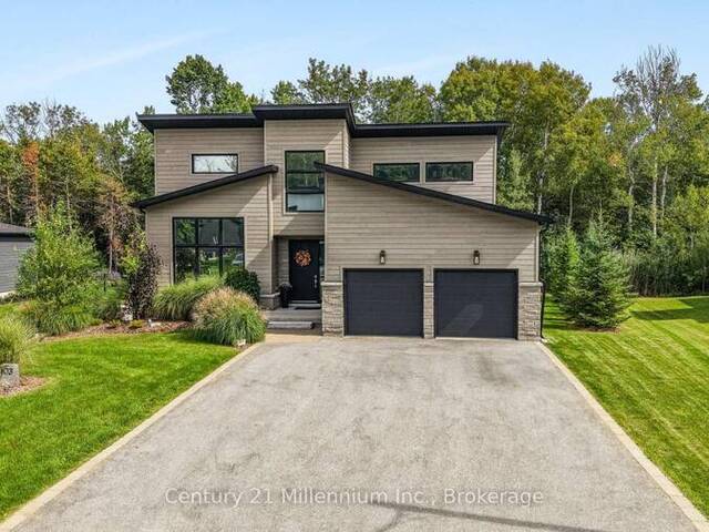 103 TEKIAH ROAD The Blue Mountains Ontario, N0H 1J0 - 6 Bedrooms Home For Sale