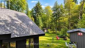 422 BALSAM CHUTES ROAD | Huntsville Ontario | Slide Image Nine