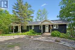 26 KING STREET | Rosseau Ontario | Slide Image Four