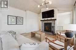 26 KING STREET | Rosseau Ontario | Slide Image Six