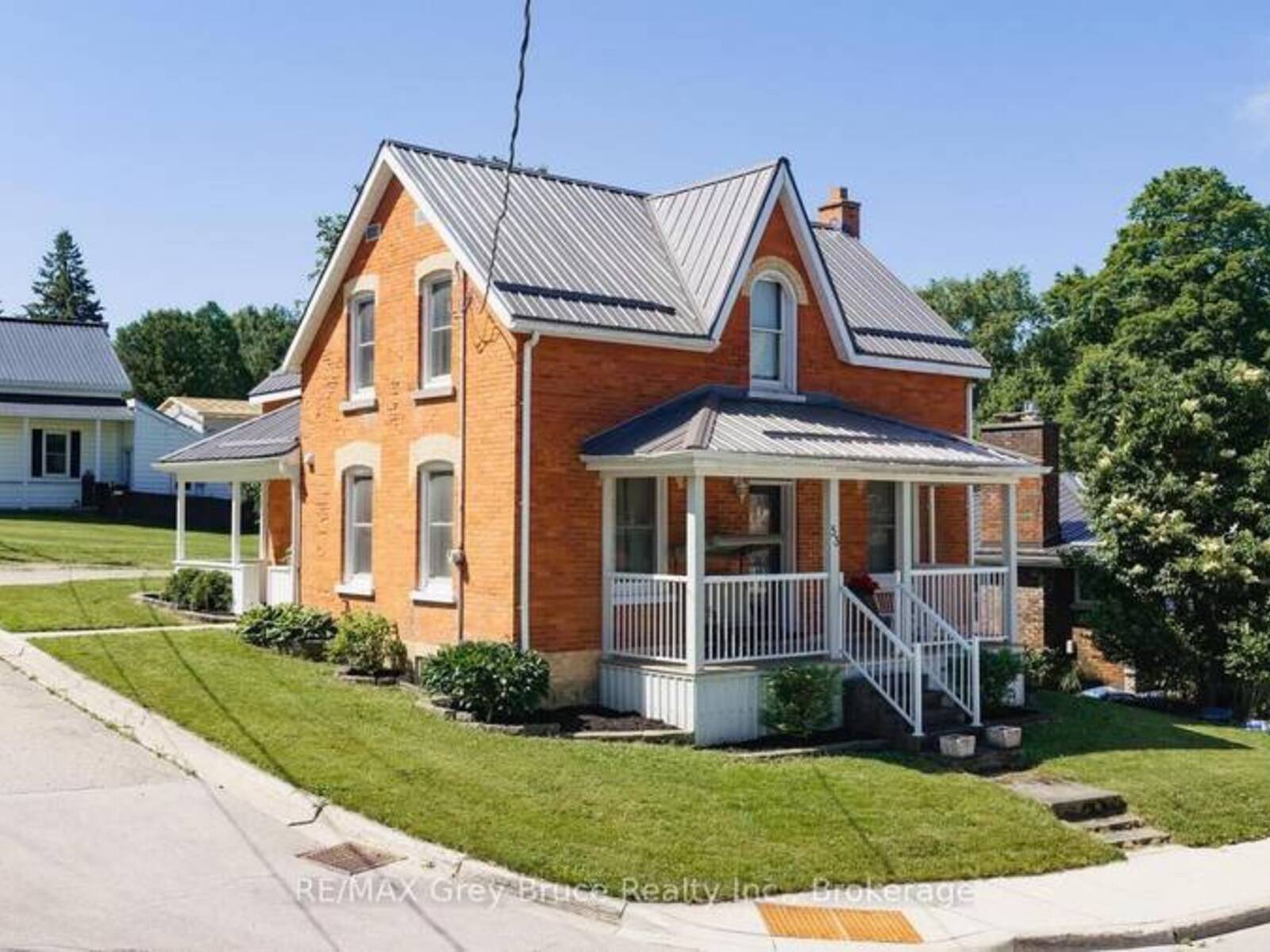 53 3RD STREET S, Chesley, Ontario N0G 1L0