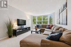 815 - 55 GREEN VALLEY DRIVE | Kitchener Ontario | Slide Image Six