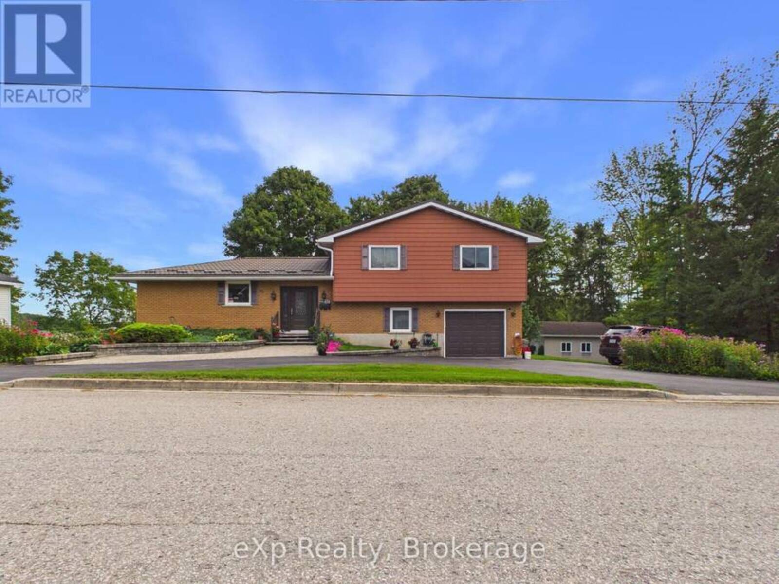95 10TH STREET S, Chesley, Ontario N0G 1L0