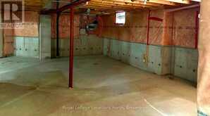 24 MERGANSER COURT | Barrie Ontario | Slide Image Ten