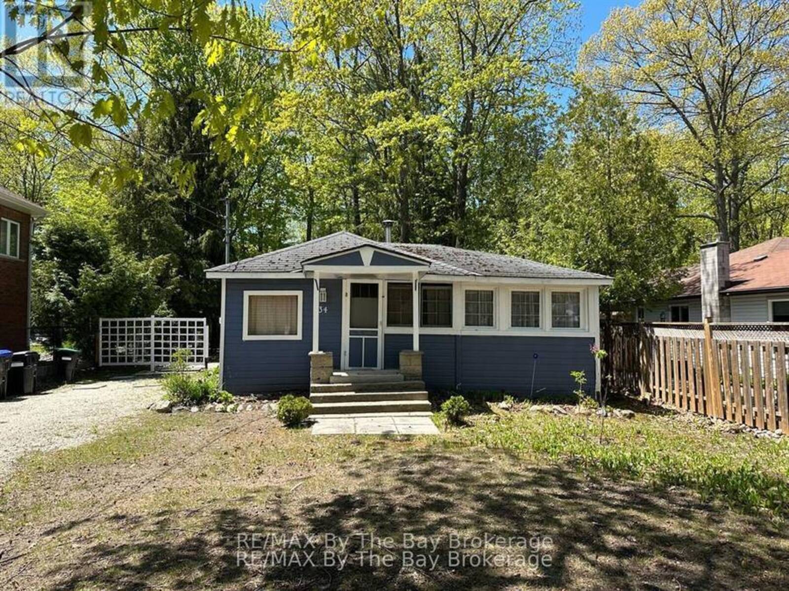 134 SUNNIDALE ROAD, Wasaga Beach, Ontario L9Z 2S8