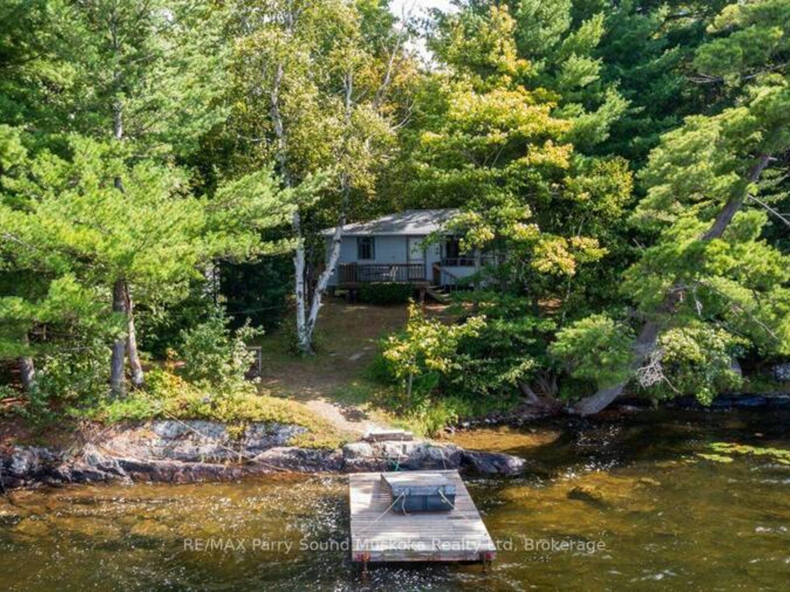 28 PORTER LANE, McDougall, Ontario P2A 2W7
