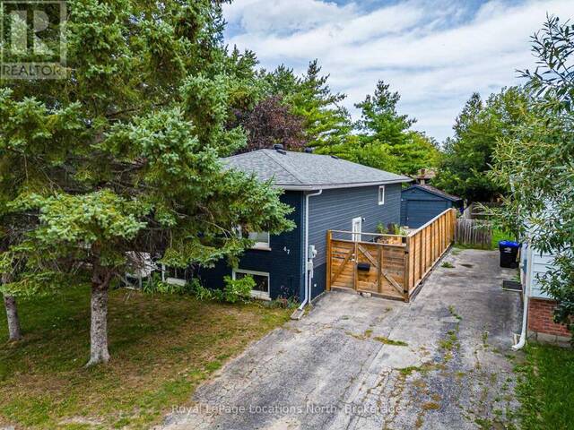 47 COURTICE CRESCENT Collingwood Ontario, L9Y 4N7 - 4 Bedrooms Home For Sale