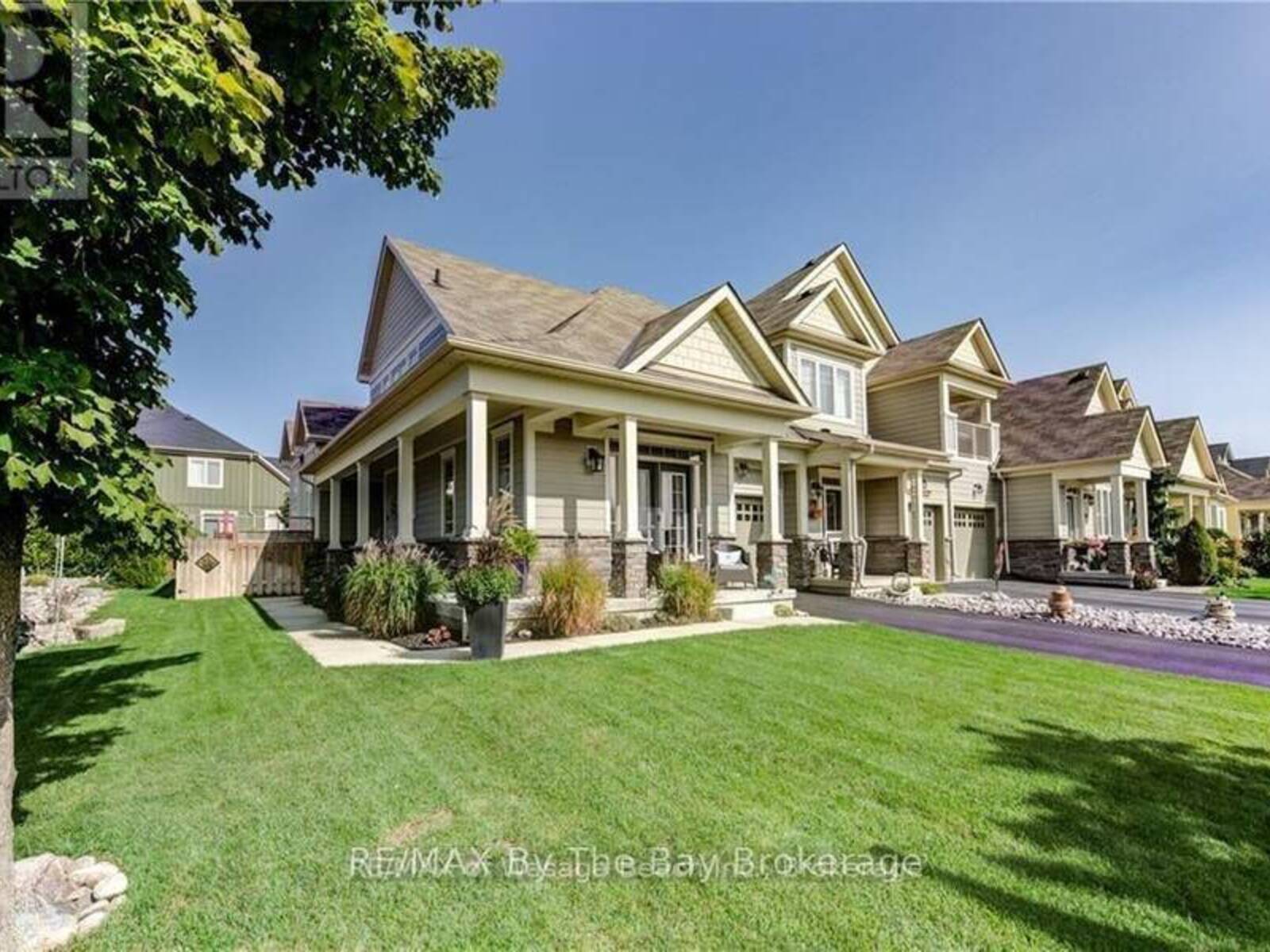 300 STONEBRIDGE BOULEVARD, Wasaga Beach, Ontario L9Z 0E7