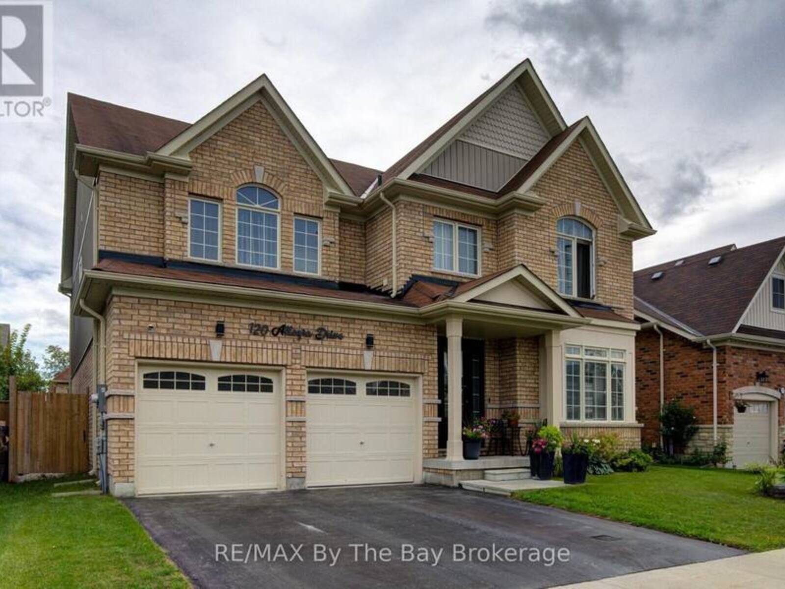 120 ALLEGRA DRIVE, Wasaga Beach, Ontario L9Z 1P6
