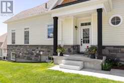 2 LEEDS COURT | Bracebridge Ontario | Slide Image Seven