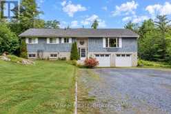 1045 NARROWS ROAD | Gravenhurst Ontario | Slide Image Forty