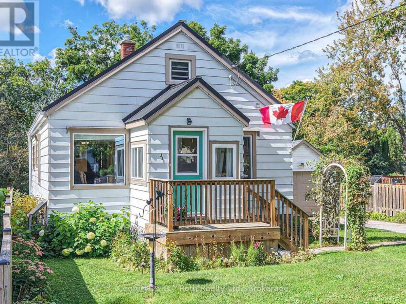 331 MOFFAT STREET, Orillia, Ontario L3V 4E9