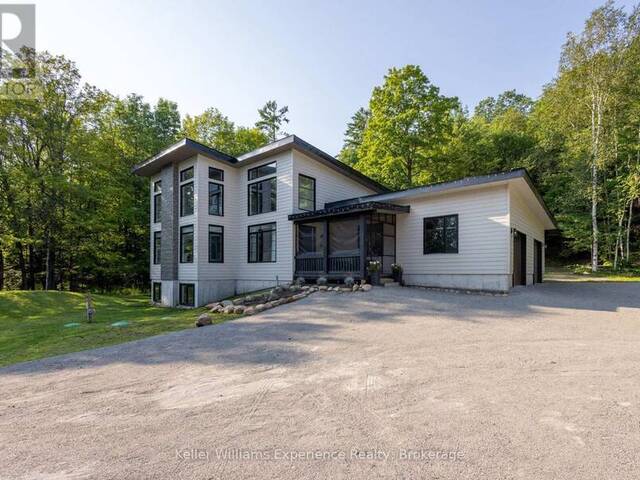 1739 FRASERBURG ROAD Bracebridge Ontario, P1L 1X3 - 4 Bedrooms Waterfront Home For sale