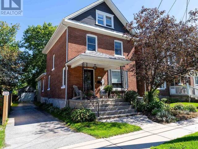 1321 4TH AVENUE W Owen Sound Ontario, N4K 4W9 - 4 Bedrooms Home For Sale
