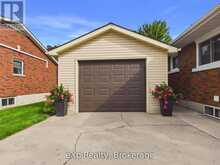 110 BROWN'S LANE | Walkerton Ontario | Slide Image Four