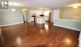 21 SUNCOAST DRIVE W | Goderich Ontario | Slide Image Twelve