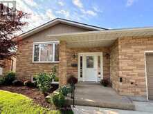 21 SUNCOAST DRIVE W | Goderich Ontario | Slide Image Four