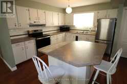 21 SUNCOAST DRIVE W | Goderich Ontario | Slide Image Six