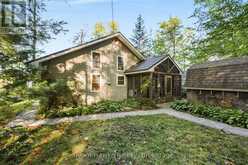 8 FARLAIN LAKE ROAD E | Tiny Ontario | Slide Image Two