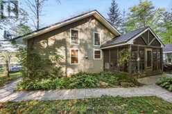 8 FARLAIN LAKE ROAD E | Tiny Ontario | Slide Image Five
