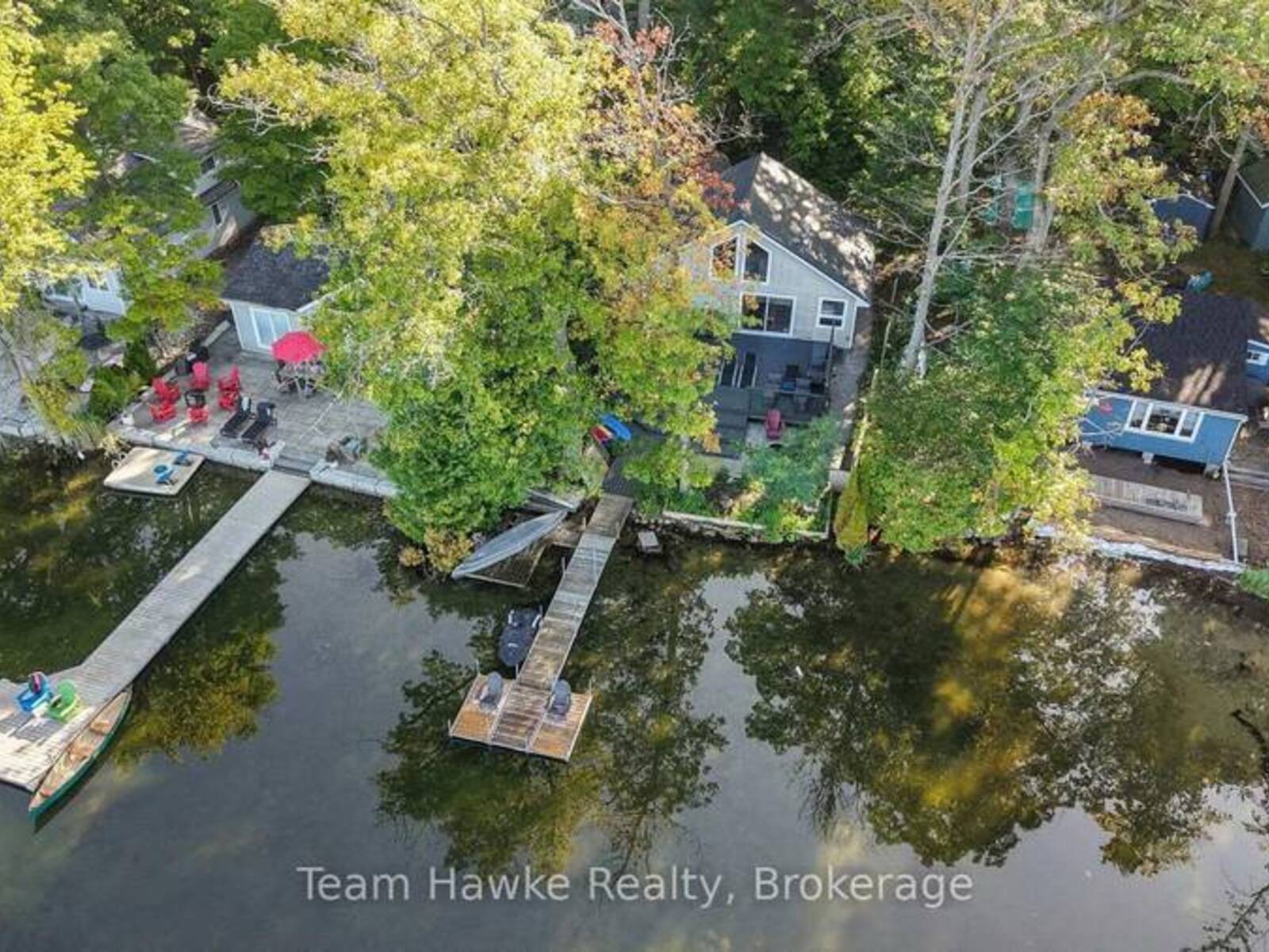 8 FARLAIN LAKE ROAD E, Tiny, Ontario L9M 0B5