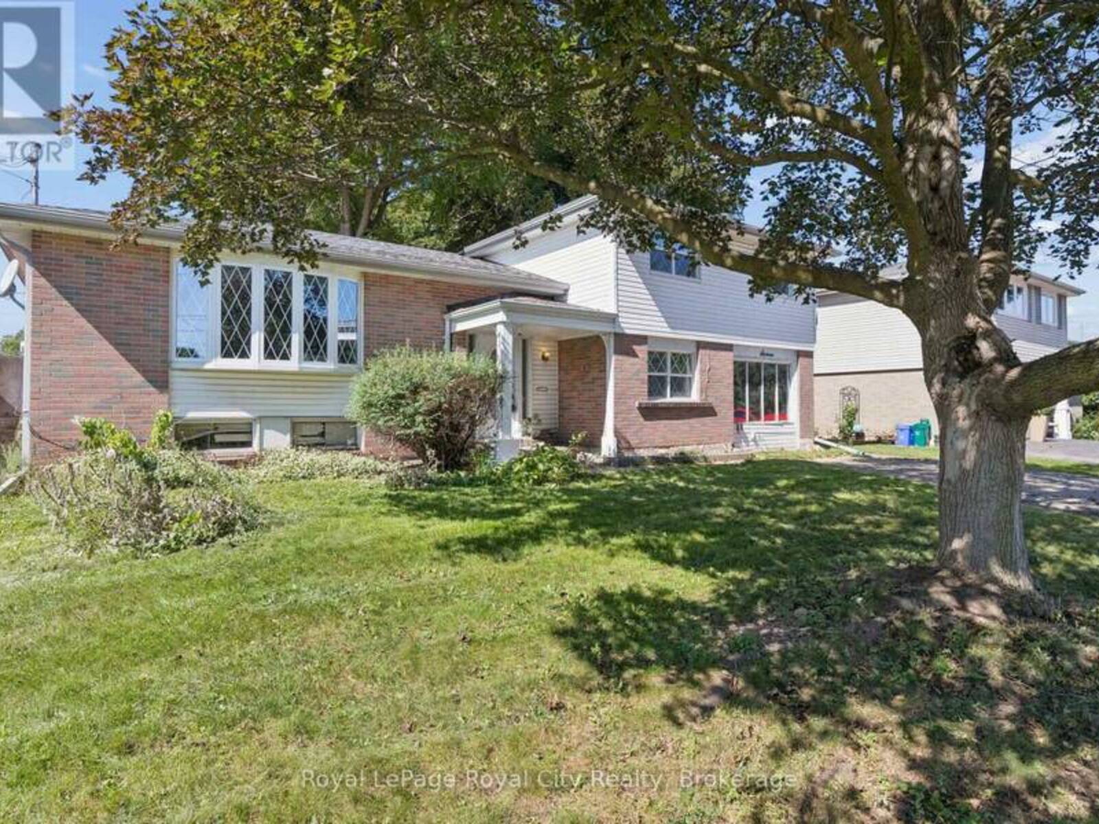 16 HEATHER COURT, Halton Hills, Ontario L7G 2R6