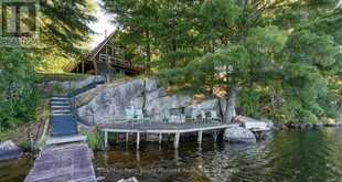 22 MARINE DRIVE | McKellar Ontario | Slide Image One