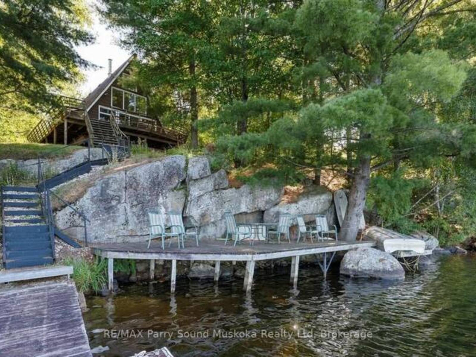 22 MARINE DRIVE, McKellar, Ontario P2A 0B4
