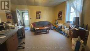 681 PRINCES STREET N | Kincardine Ontario | Slide Image Thirteen