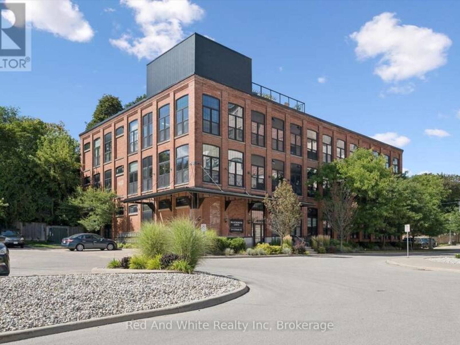 106 - 24 CEDAR STREET, Cambridge, Ontario N1S 0B2