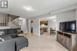 27 ROBERTSON DRIVE | Stratford Ontario | Slide Image Fourteen