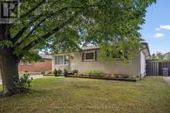 16 ARGYLE DRIVE | Guelph Ontario | Slide Image Two