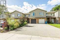 286 RAILWAY AVENUE | Stratford Ontario | Slide Image Two