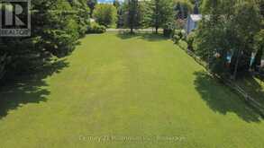 256 ANGLESIA STREET N | Southampton Ontario | Slide Image Thirteen