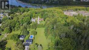 256 ANGLESIA STREET N | Southampton Ontario | Slide Image Six