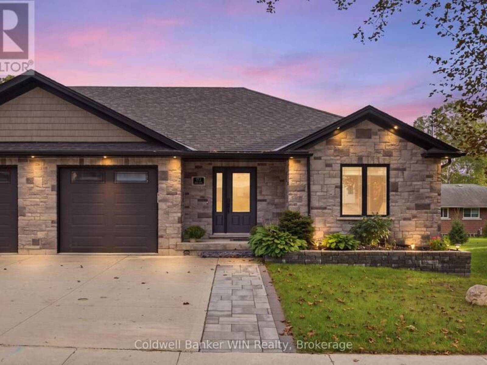 172 MILLER STREET, Mount Forest, Ontario N0G 2L3