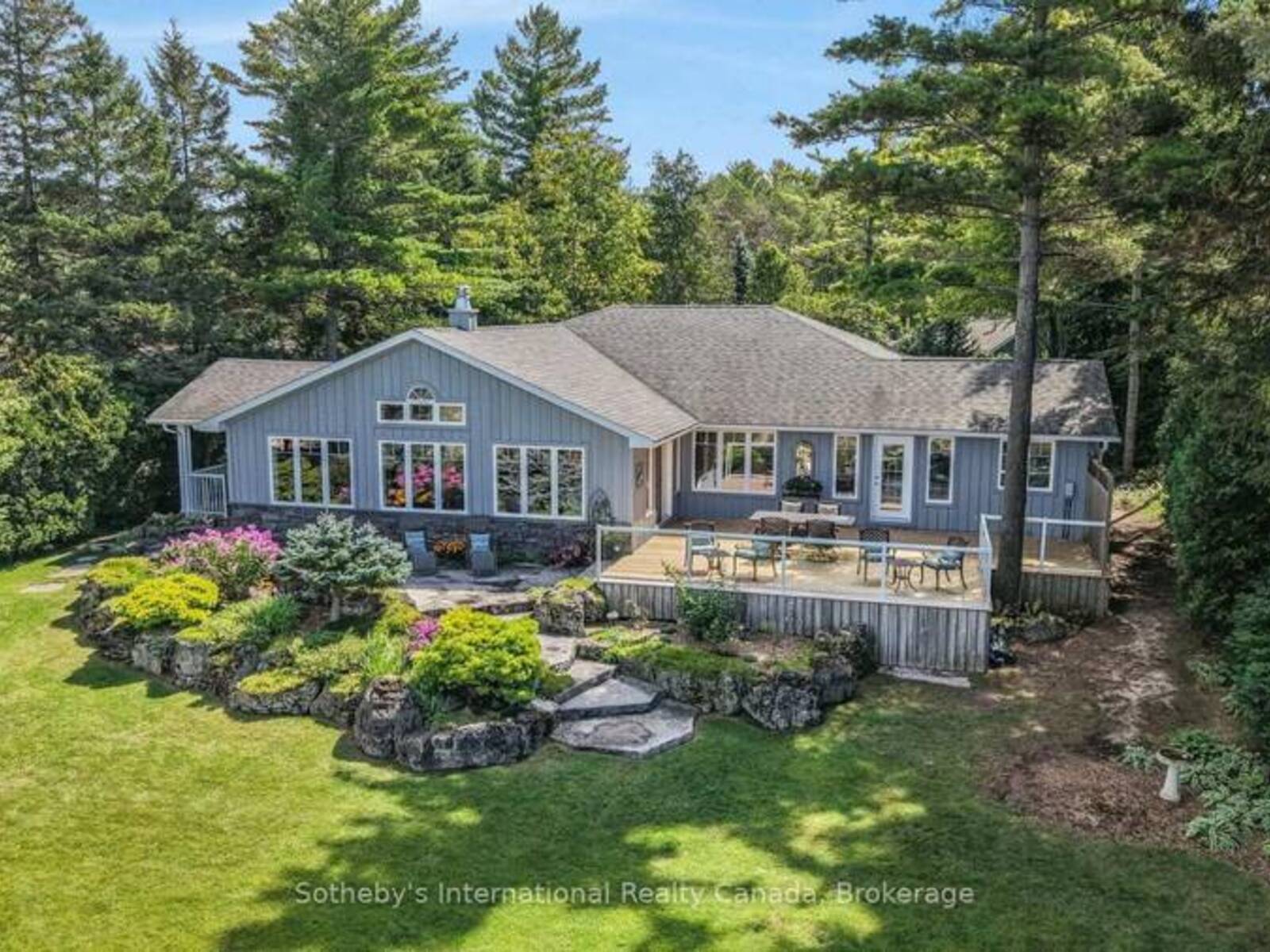 1036 RIVER ROAD E, Wasaga Beach, Ontario L9Z 2P7