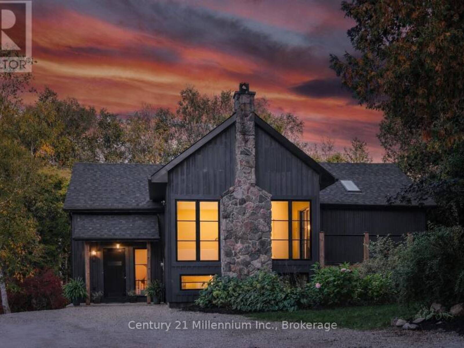 33 SLALOM GATE ROAD, Collingwood, Ontario L9Y 5A9